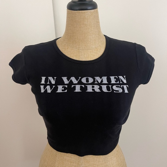 Tops - Black Graphic Women's Crop Top